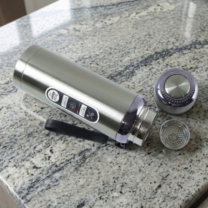 Wukusy premium stainless steel vacuum insulated water bottle in 600ml size, showing sleek design and secure lid.
