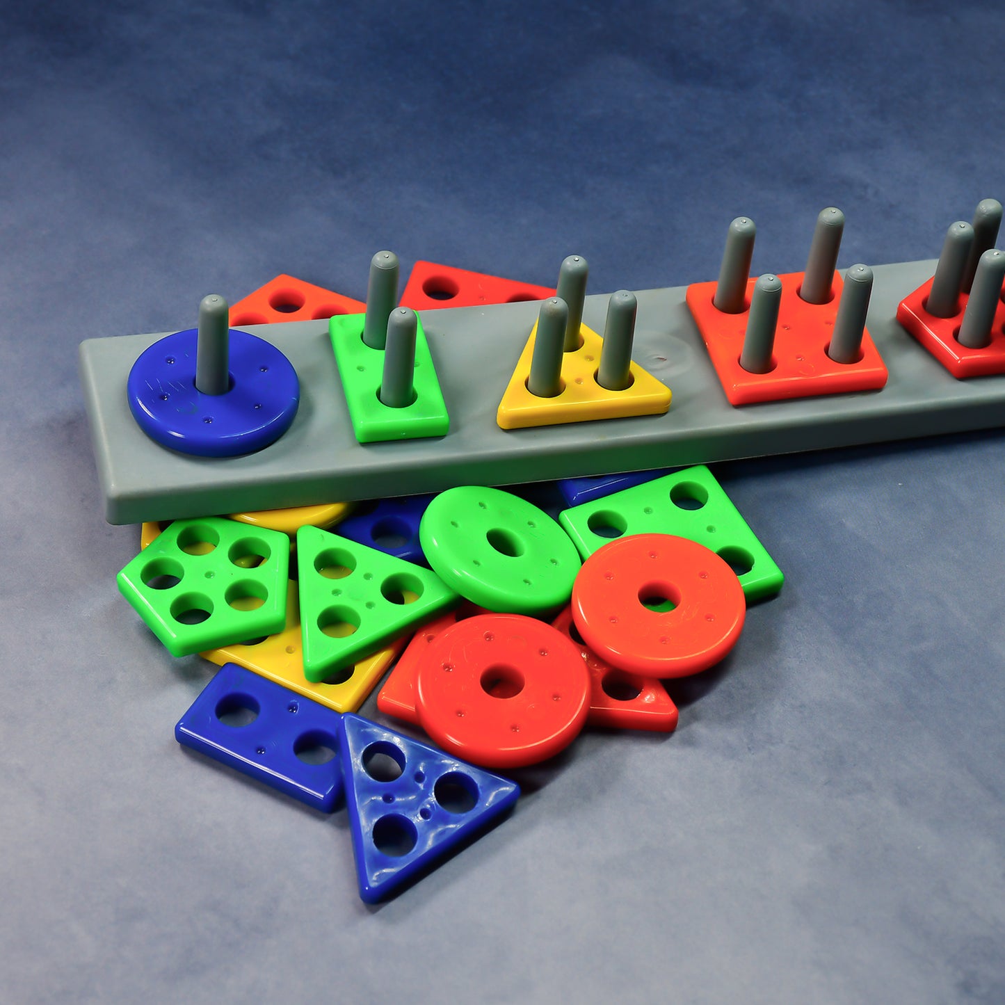 Wukusy 8098 Geometric Brick toy featuring 5-angle matching column blocks for kids' preschool educational learning play.