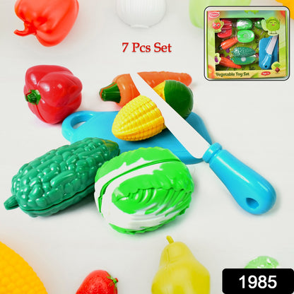 Wukusy realistic slice-able fruits and vegetables play toy set with cut in two parts for interactive fun and learning.