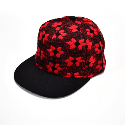 Wukusy classic snapback hat cap with hip hop style, black and white fashion accessory, adjustable brim and bold design.