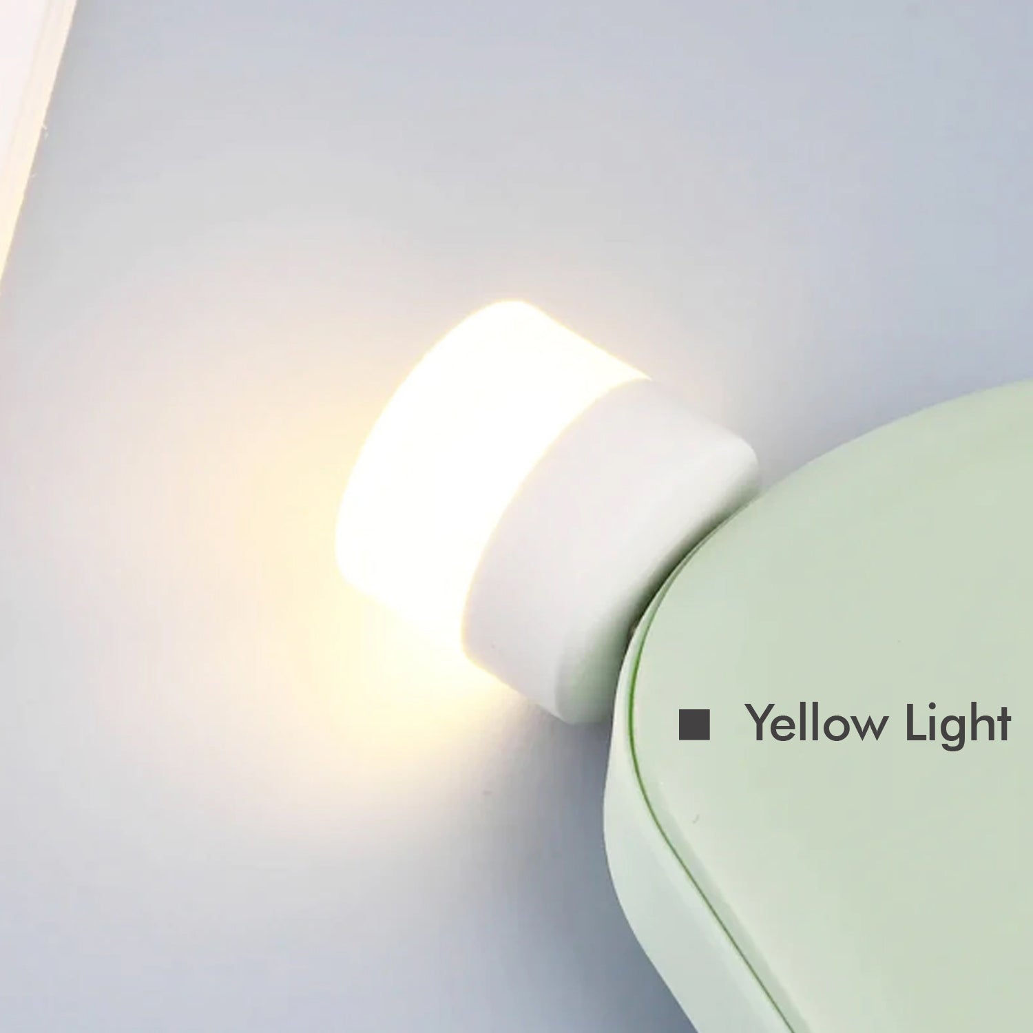 Wukusy small yellow USB bulb used for room lighting in official settings, compact and energy-efficient for versatile use.