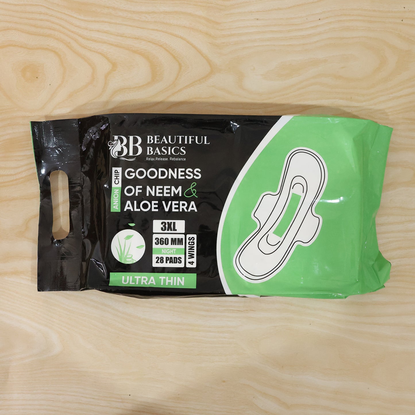 Wukusy Beautiful Basics Neem Aloe Vera Sanitary Pads 3XL Night, 360mm, 28 pads, featuring aloe vera for comfort during overnight use