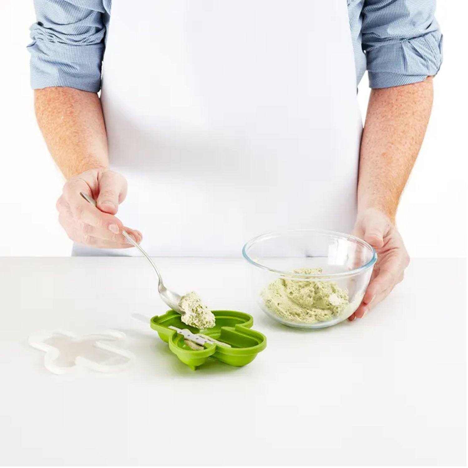 Wukusy cactus-shaped silicone ice cream mold with durable design, perfect for making fun ice pops and DIY ice treats in the kitchen.