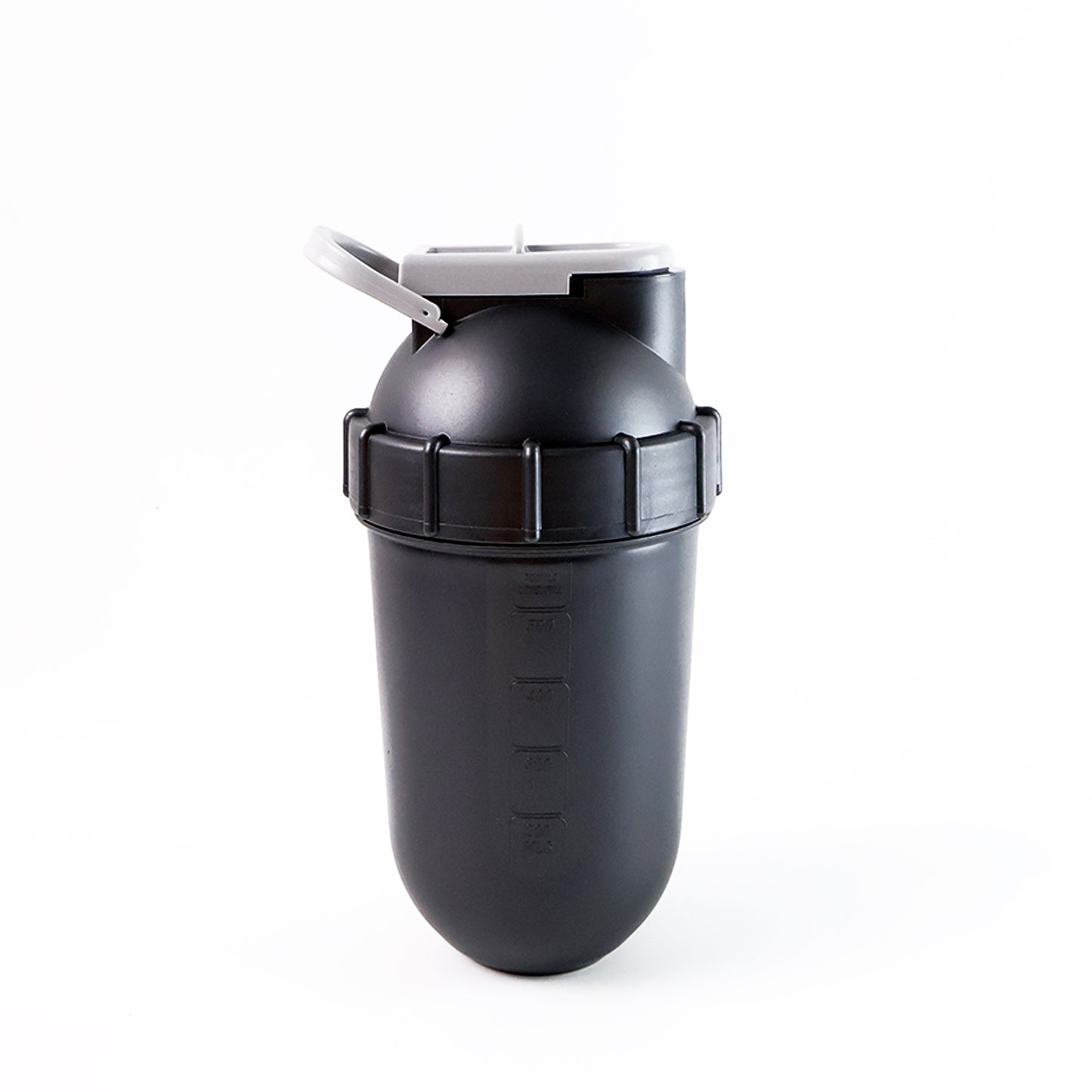 Wukusy Liger Gym Shaker Bottle, 800ml travel shaker with secure lid and mixing ball, designed for fitness and on-the-go use.