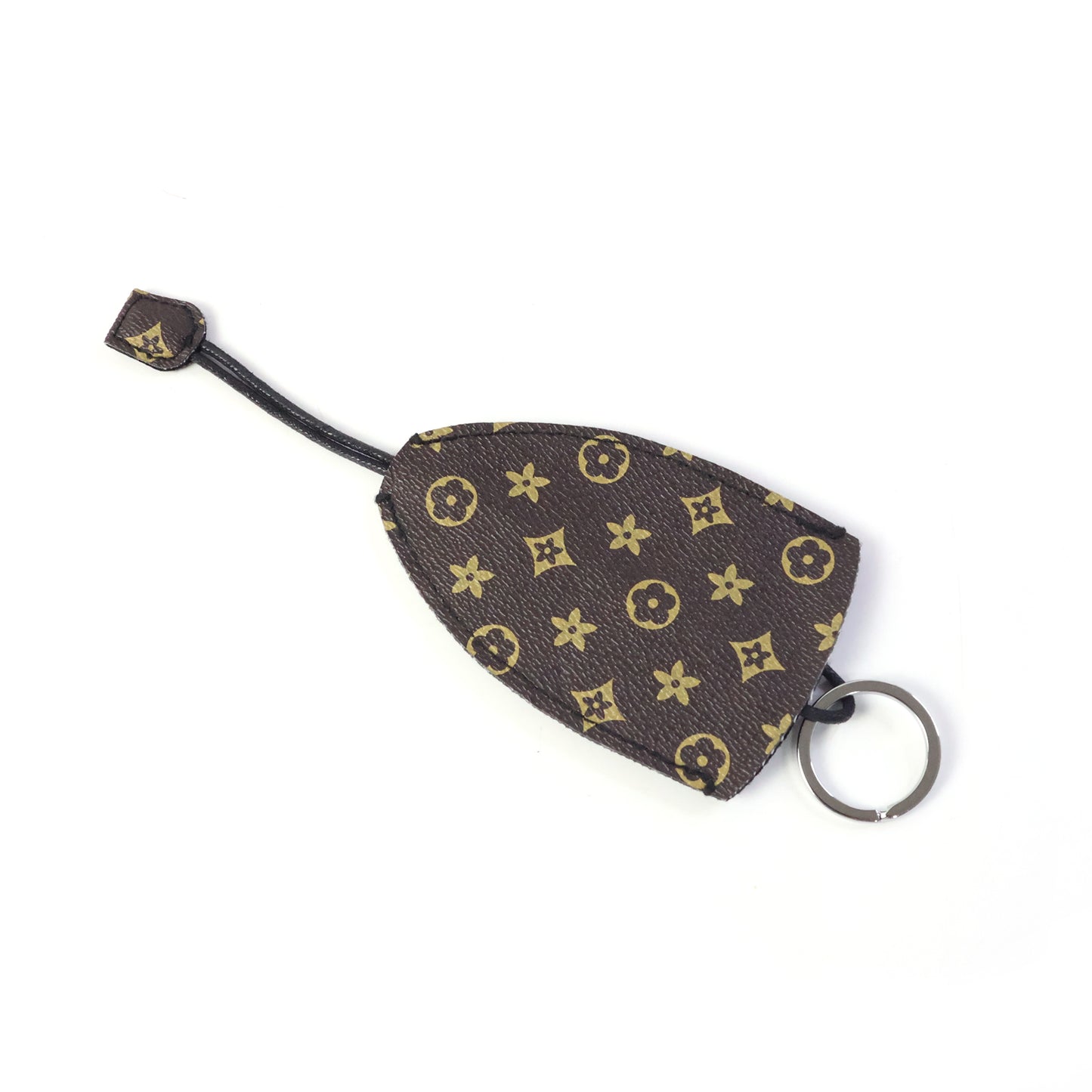 Wukusy premium designer-style keyholder and key case, black leather with silver hardware, compact and stylish for organizing keys.