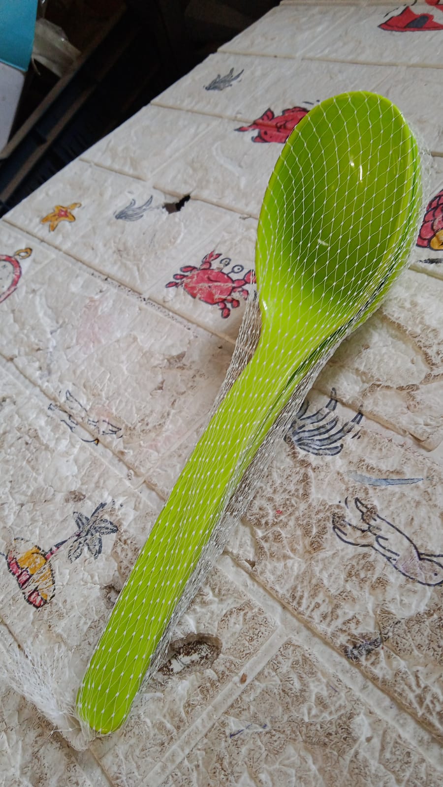 Wukusy 10-inch plastic serving spoon and curry ladle set, versatile kitchen tools for frying, serving rice, and eating food.