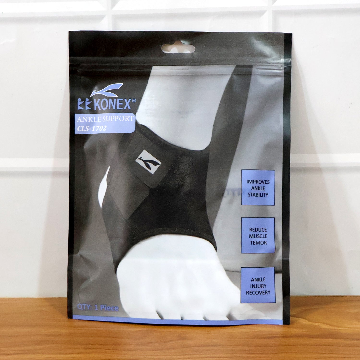 Adjustable open-patella knee support brace by Wukusy, sports knee brace for stability and compression during physical activity.