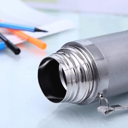 Wukusy 500ml stainless steel super vacuum water bottle with black lid and sleek design for outdoor hydration.