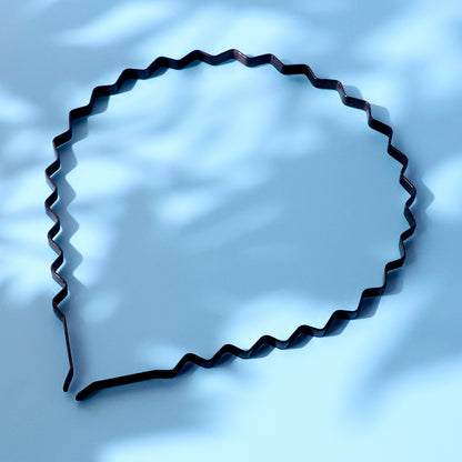 Set of six Wukusy metal zigzag hair bands for men and women, stylish and durable hair accessories in a variety of colors.