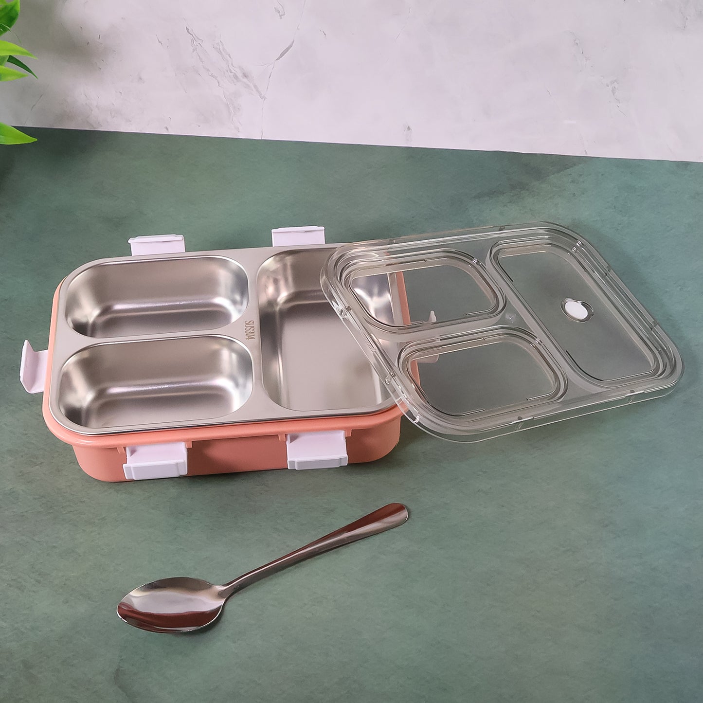 Wukusy 3-compartment lunch box for home and kitchen, with separate sections for food storage and organization.