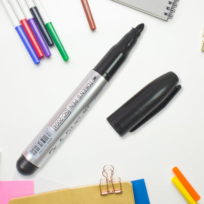 Set of four Wukusy black markers for school and college, ideal for office use, with bold ink and versatile writing tips.