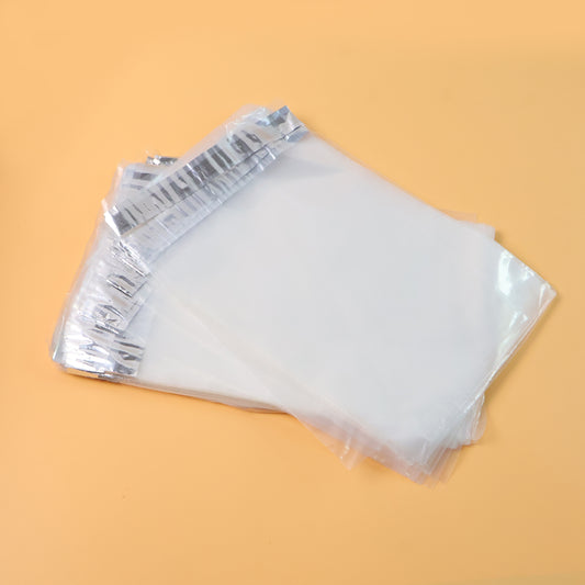 Pack of 100 clear self-adhesive courier polybags measuring 6.5x8 inches, ideal for office shipping by Wukusy