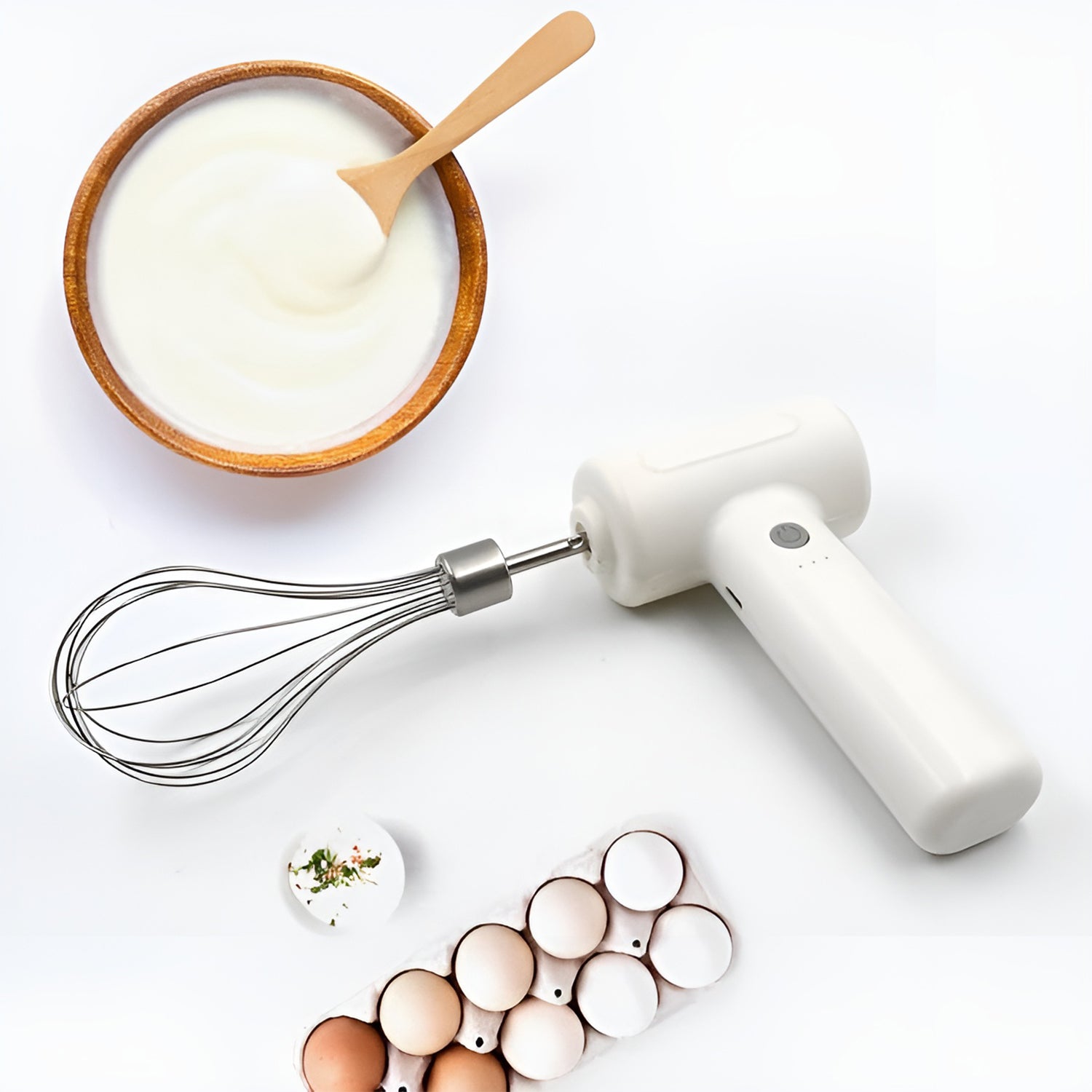 Wukusy cordless electric whisk and egg beater with stainless steel beaters, compact design, suitable for baking and kitchen tasks