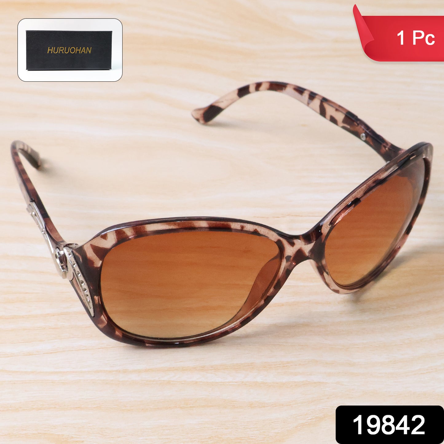 Wukusy UV400 protective fashion sunglasses with black frame and tinted lenses, ideal for stylish sun protection.