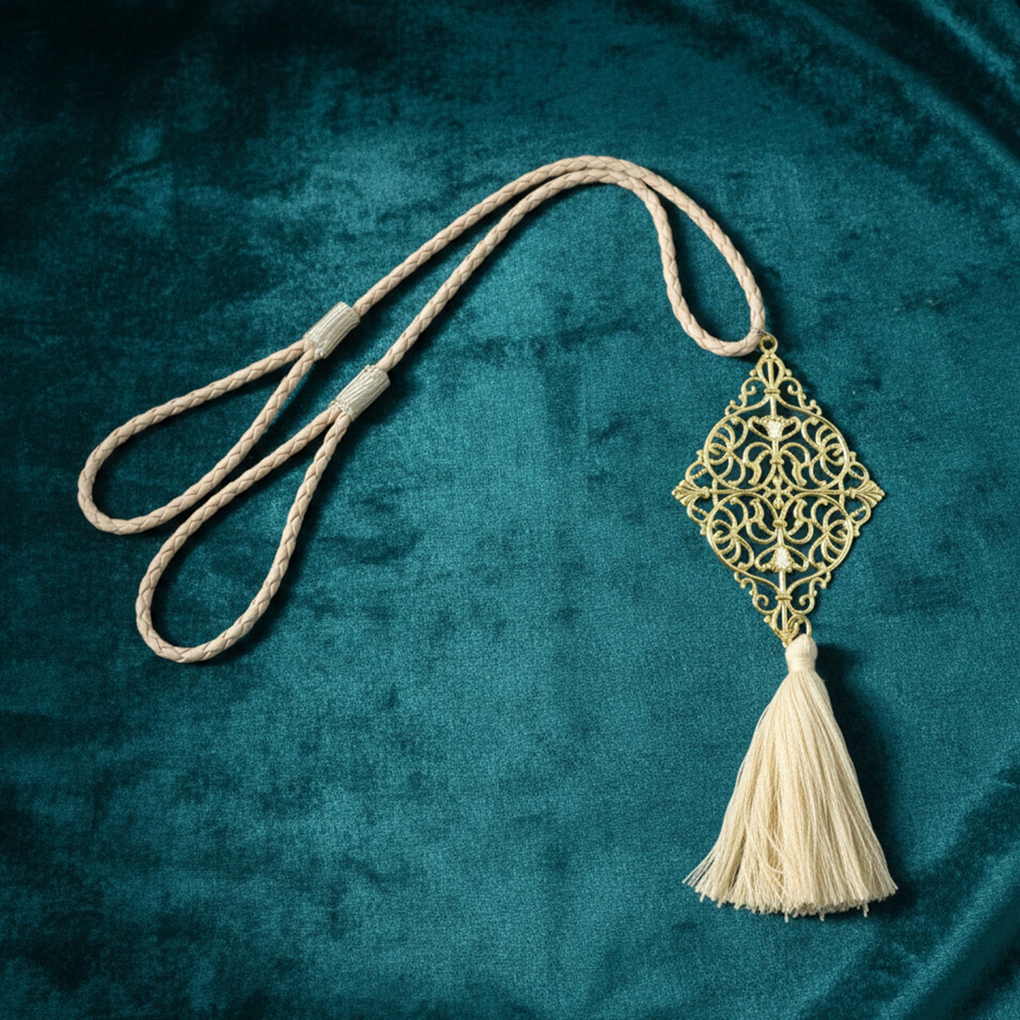 Decorative Wukusy curtain tieback tassel with intricate design and tassel detail for elegant window treatment accessories