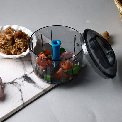 Wukusy 8140 Ganesh Bingo Lock-unlock Push Chopper with 725ml capacity, featuring a colorful Ganesh design and ergonomic handle.