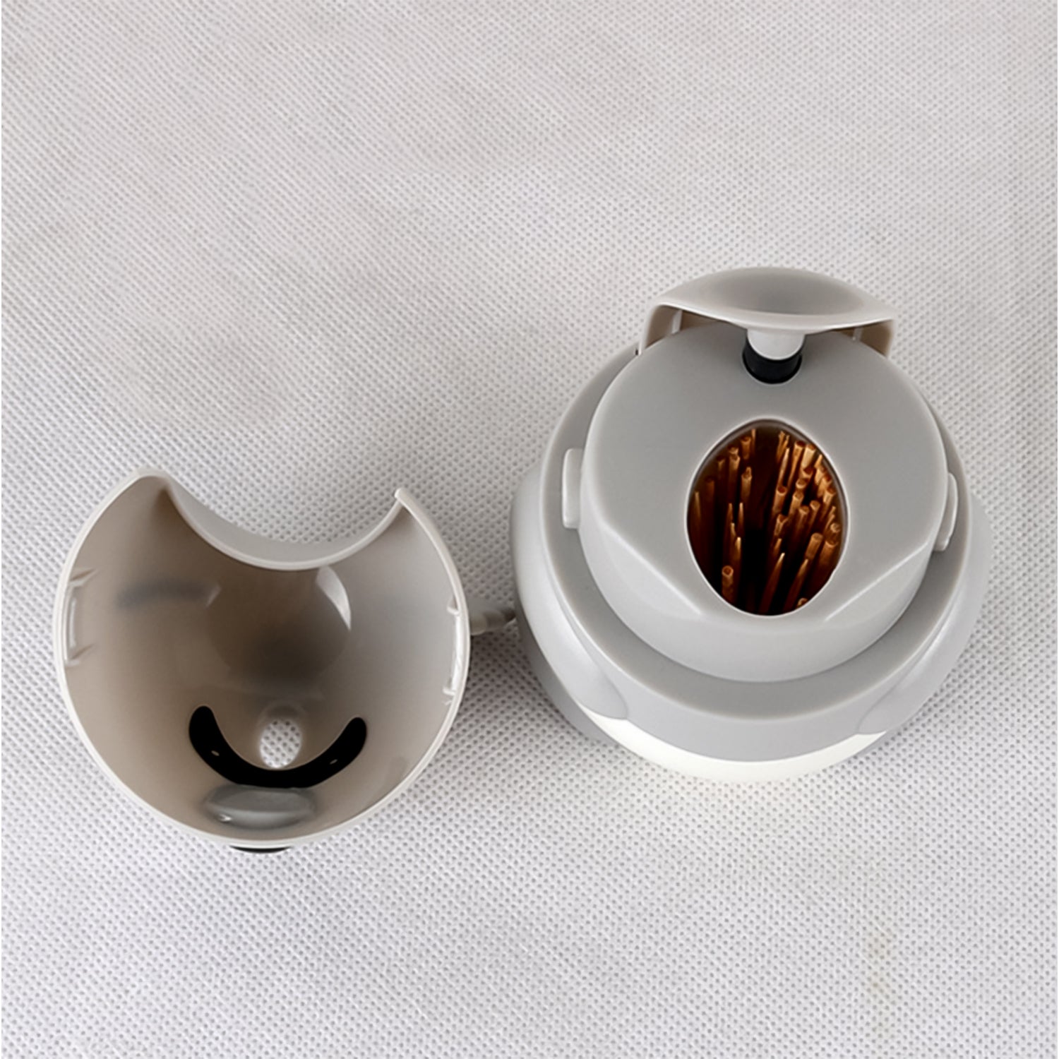 Cute koala-shaped toothpick holder dispenser from Wukusy, featuring a charming animal design and compact size for tabletop use.