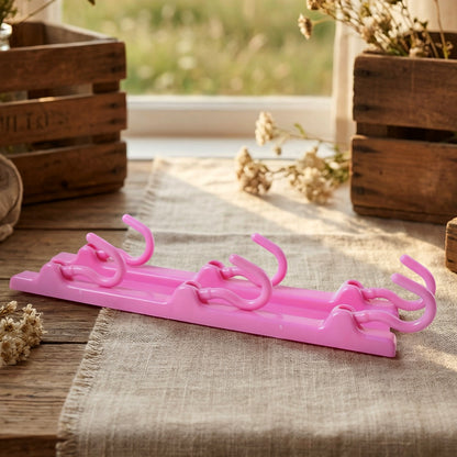Wukusy multipurpose folding hanger hook organizer with multiple hooks for versatile storage and space-saving organization.
