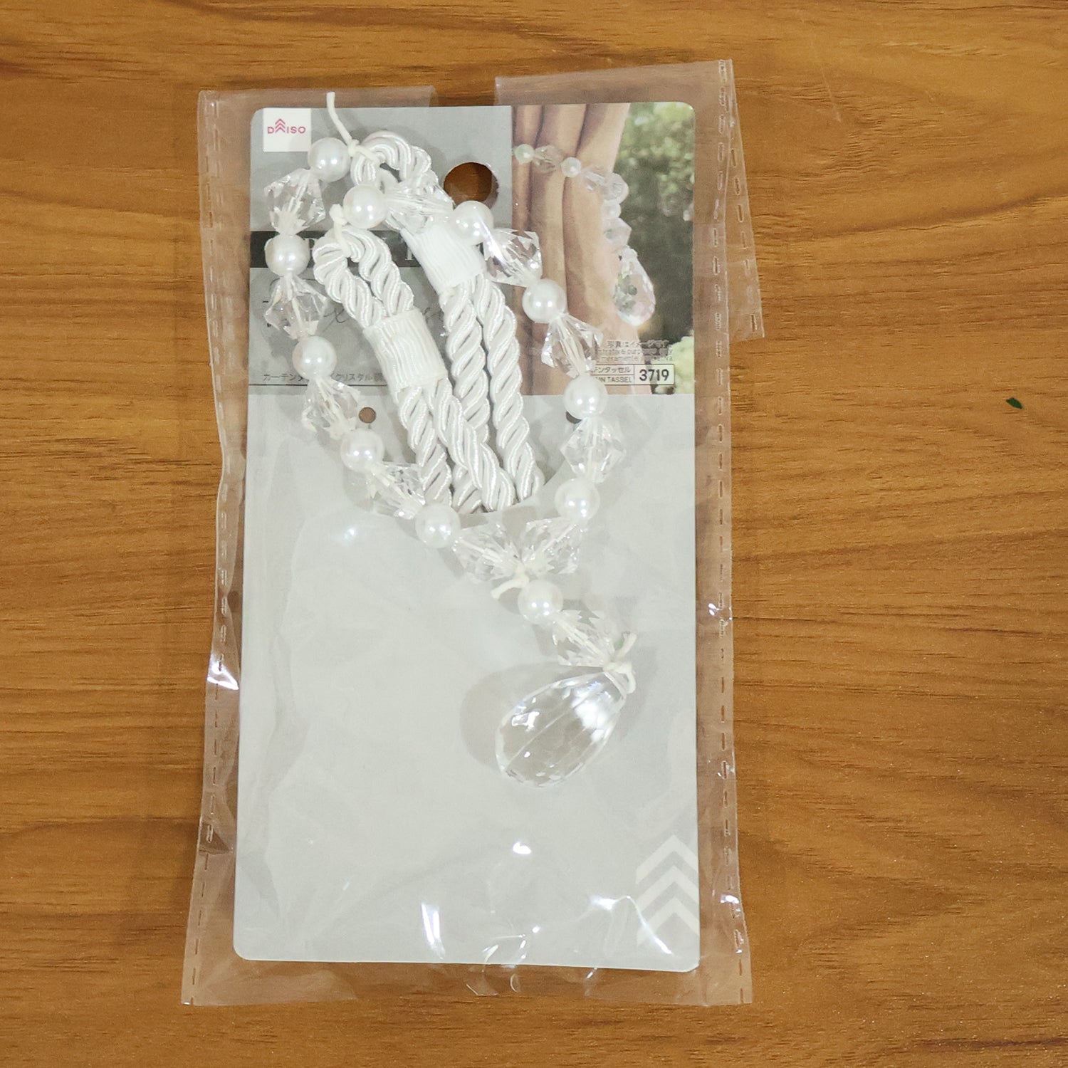 Wukusy luxury crystal beaded curtain tieback with shimmering beads and elegant design for decorative window holdbacks.