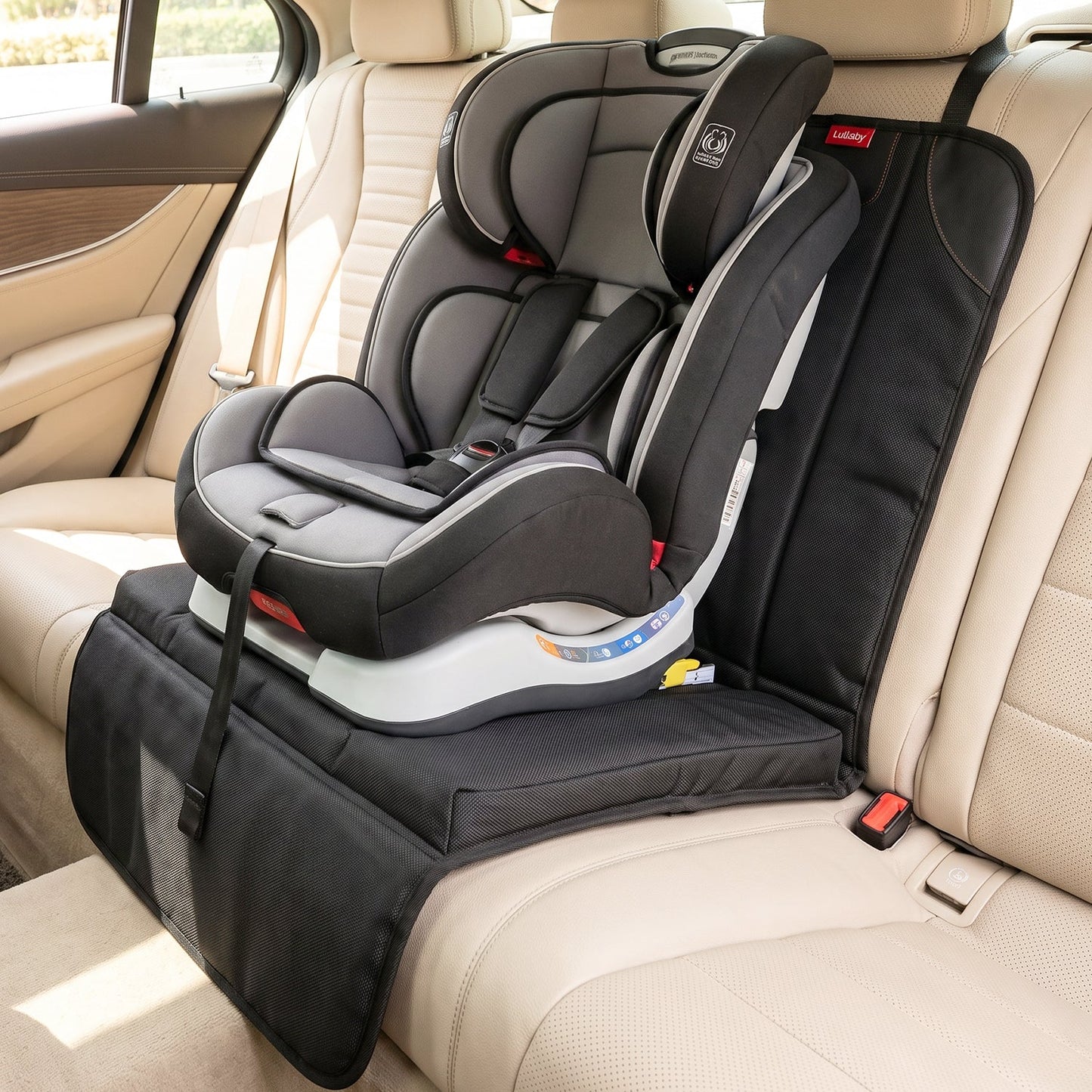 Wukusy waterproof car seat protector for baby and child, 104x48 cm, back seat cover with adjustable straps and durable material.