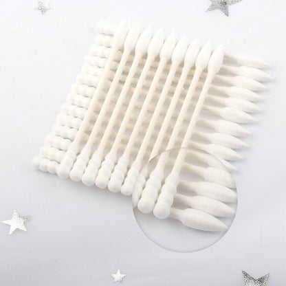 Wukusy cotton ear buds set with 200 disposable white ear tips, perfect for personal hygiene and cleaning purposes.