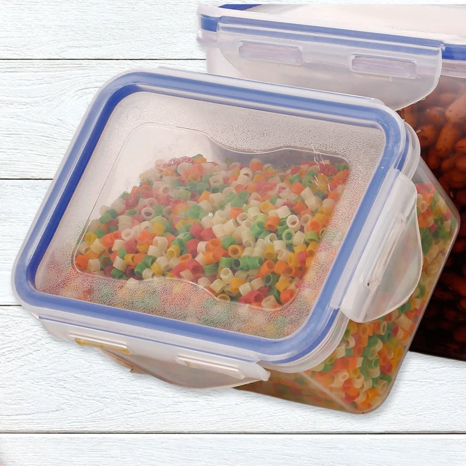 Wukusy 5800 Classics rectangular plastic food storage containers with leak-proof lids, set of 3 in varying capacities.