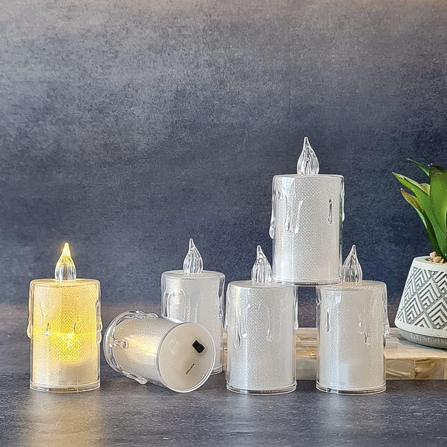 Wukusy 6240a crystal candles for home decor, elegant candle lights with simple design and decorative crystal accents.