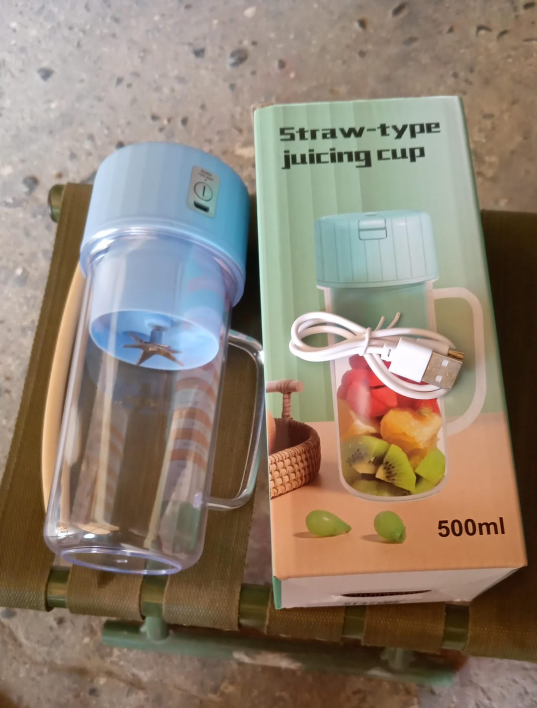Wukusy portable electric juicer with handle, stainless steel blades, USB rechargeable, 500ml capacity for home and kitchen use
