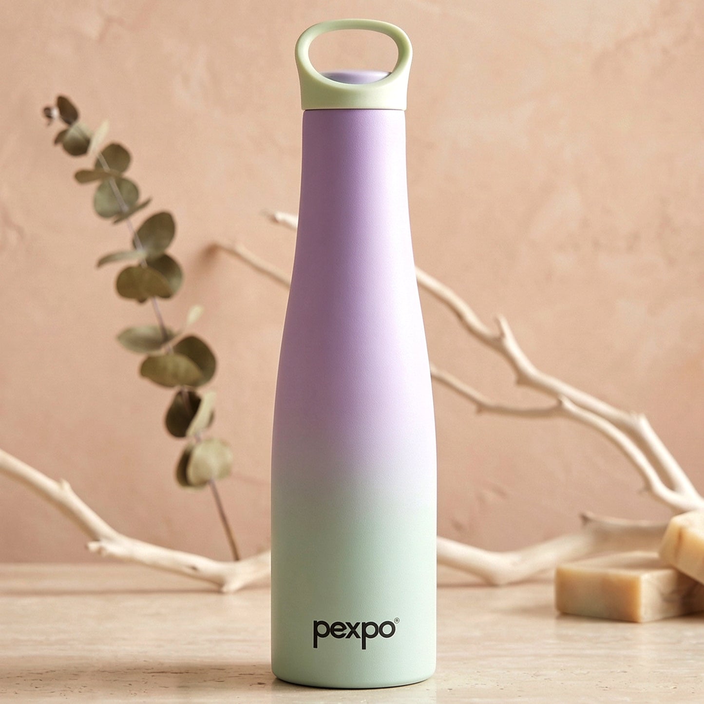 Wukusy Pexpo Morocco hot and cold vacuum insulated stainless steel water bottle, 700ml with sleek design and secure lid.
