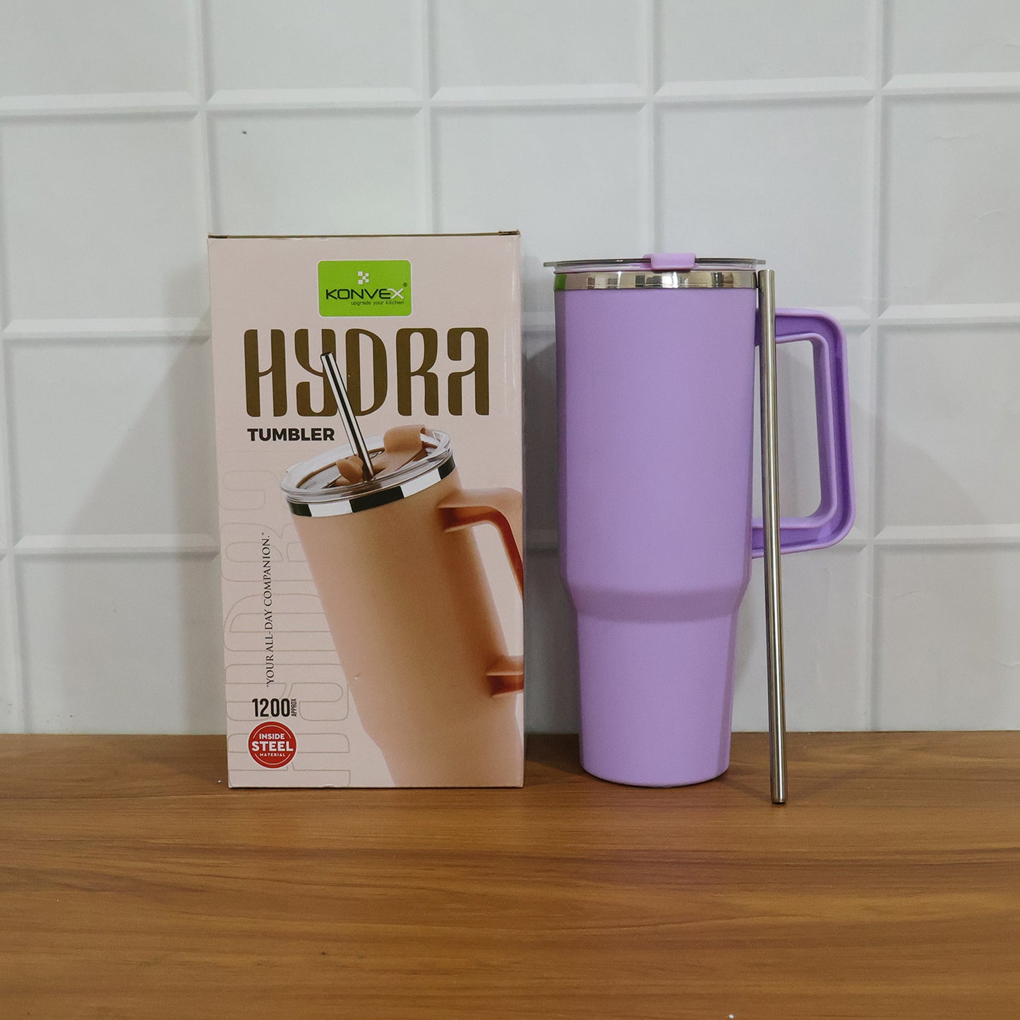 Wukusy Konvex large capacity insulated tumbler mug with handle and straw, 1200 ml, showing a sleek, durable design for hot or cold drinks.