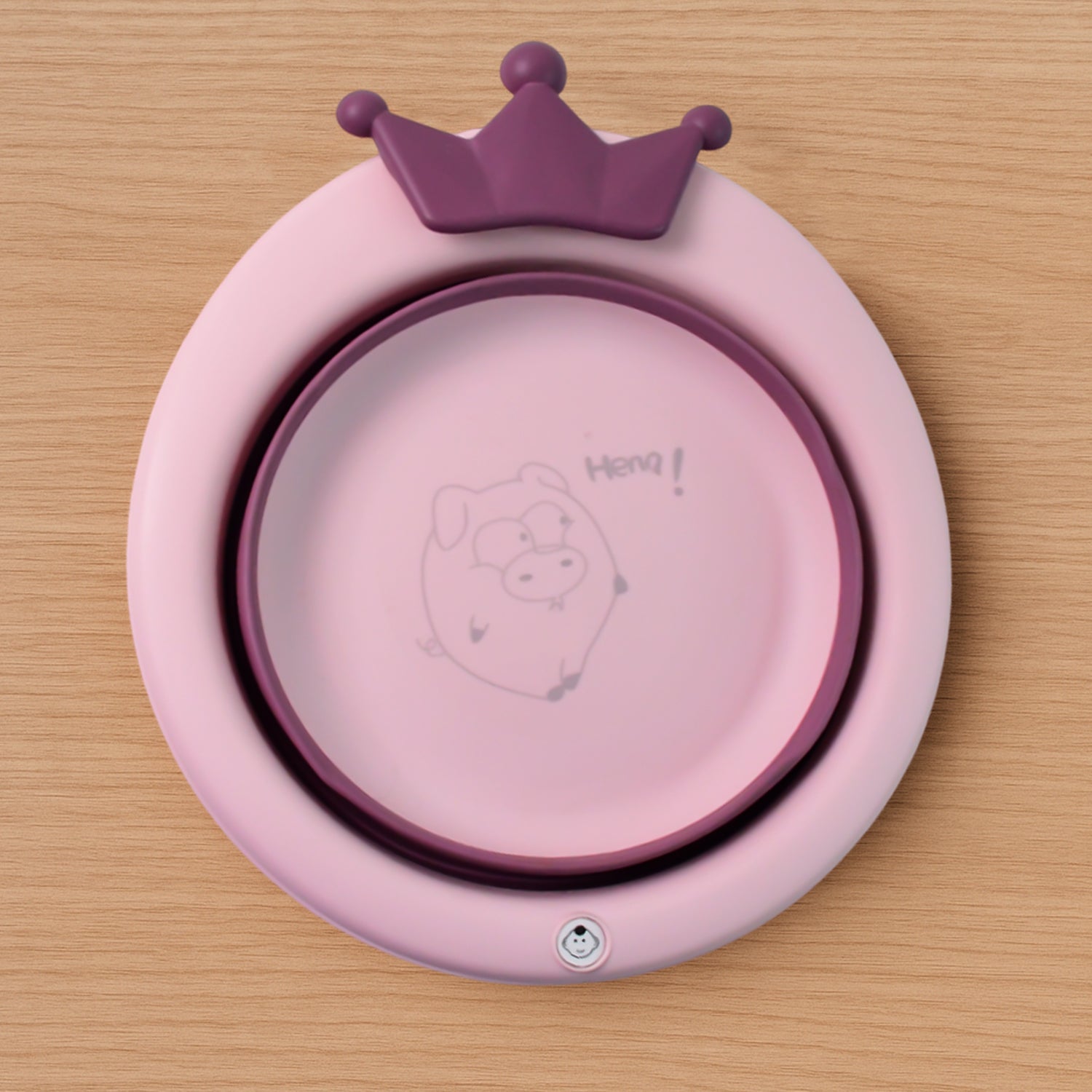 Wukusy premium baby bathtub with non-slip base, soft interior, and ergonomic design for safe, comfortable baby bathing.