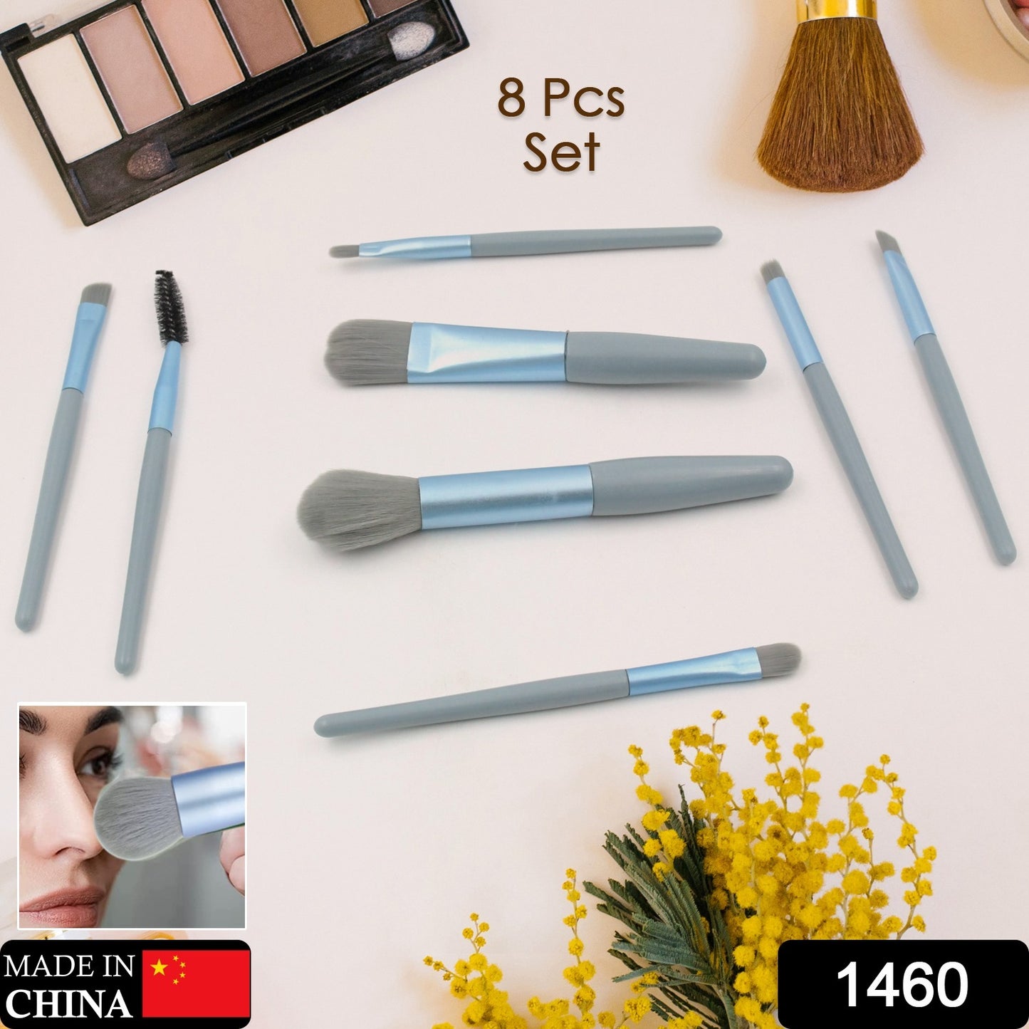 Wukusy 8-piece mini makeup brush set with case, including foundation, blush, eyeshadow, and lipstick brushes with synthetic bristles.