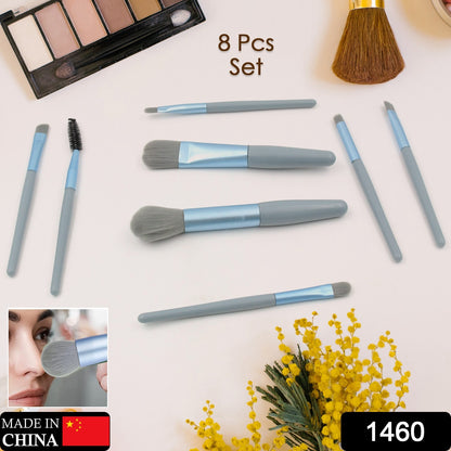 Wukusy 8-piece mini makeup brush set with case, including foundation, blush, eyeshadow, and lipstick brushes with synthetic bristles.