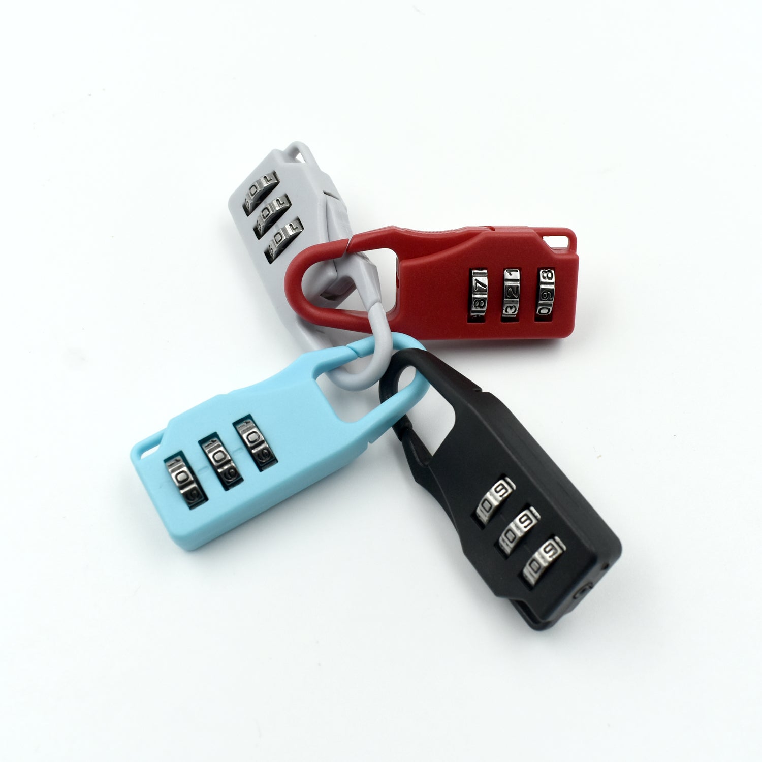 Wukusy 6109 3-digit luggage lock with key and tool, used for securing baggage and travel items.