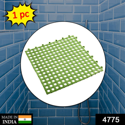 Wukusy 4775 Bath Anti Slip Mat for safe bathing and toilet use, preventing slips on slippery bathroom floors.