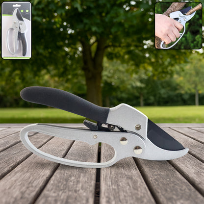 Wukusy gardening shears, 200mm pruning scissors for gardening and plant trimming, with ergonomic handle and sharp blades.