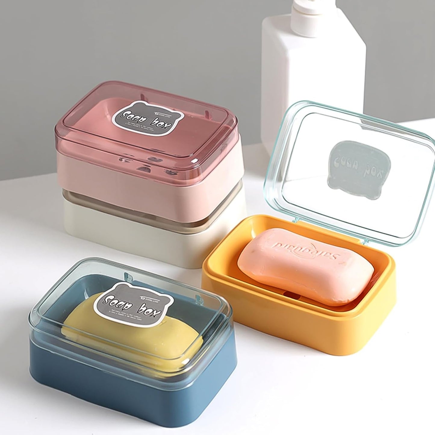 Portable Wukusy plastic soap dish with self-draining design, colorful travel soap holder for bathroom or travel use
