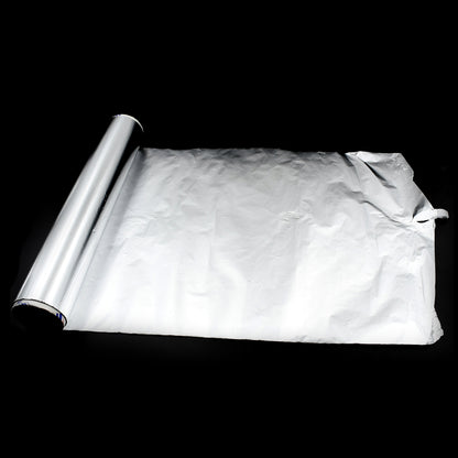 Wukusy heavy-duty aluminum foil roll, non-stick, 295mm wide, ideal for baking and grilling in home kitchen use.
