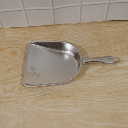 Wukusy heavy duty stainless steel dustpan with handle, sturdy metal dustpan for sweeping and cleaning floors.