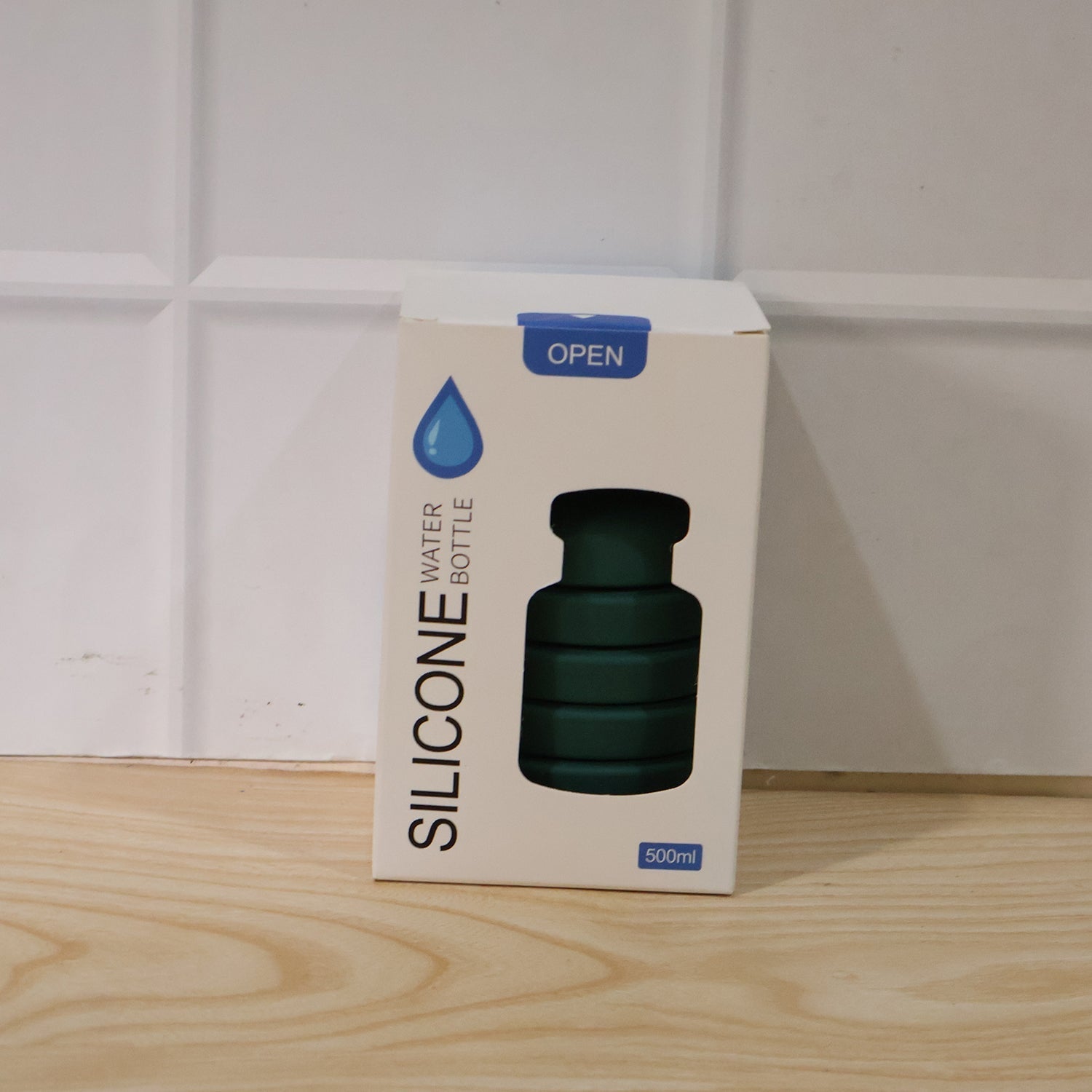 Wukusy silicone foldable collapsible leak-proof travel sports water bottle, 500ml, shown in a compact, flexible design for outdoor use