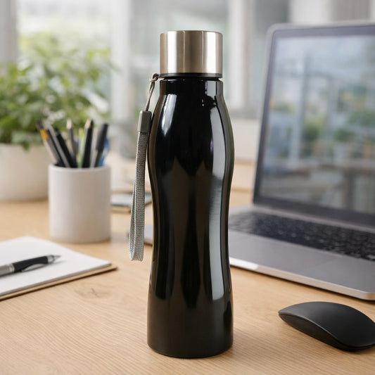 Wukusy stainless steel water bottle with carry strap, 600ml capacity, featuring a sleek silver finish and ergonomic design.