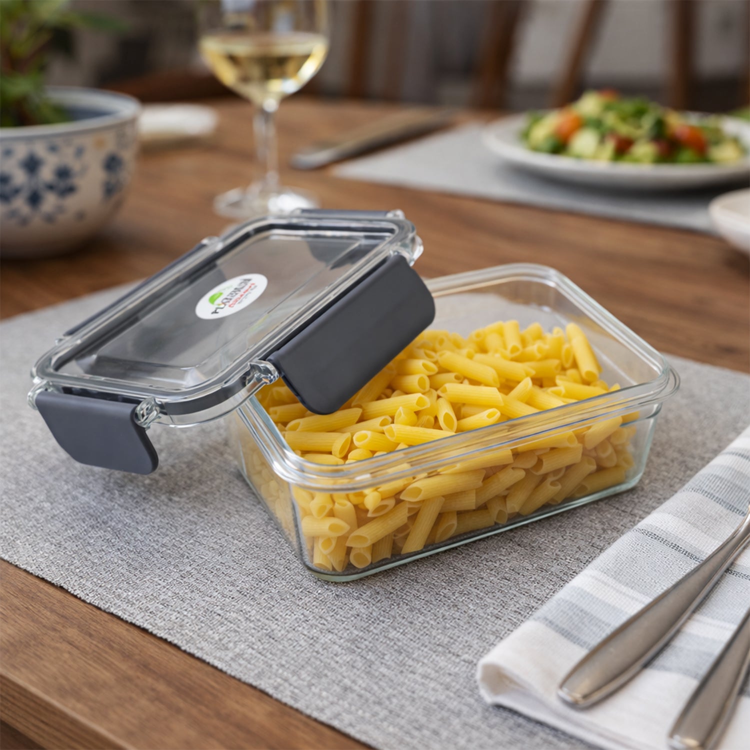 Wukusy airtight sealed food storage containers, 2-pack, 350ml capacity, with clear plastic lids and secure locking mechanisms.