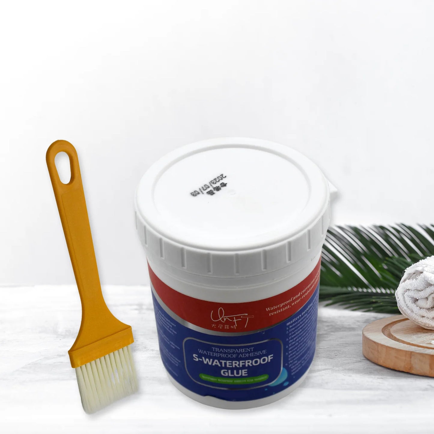 Wukusy 7935 transparent waterproof glue with brush for outdoor roof, bathroom, wall, and tile sealing, leak protection, 250g.