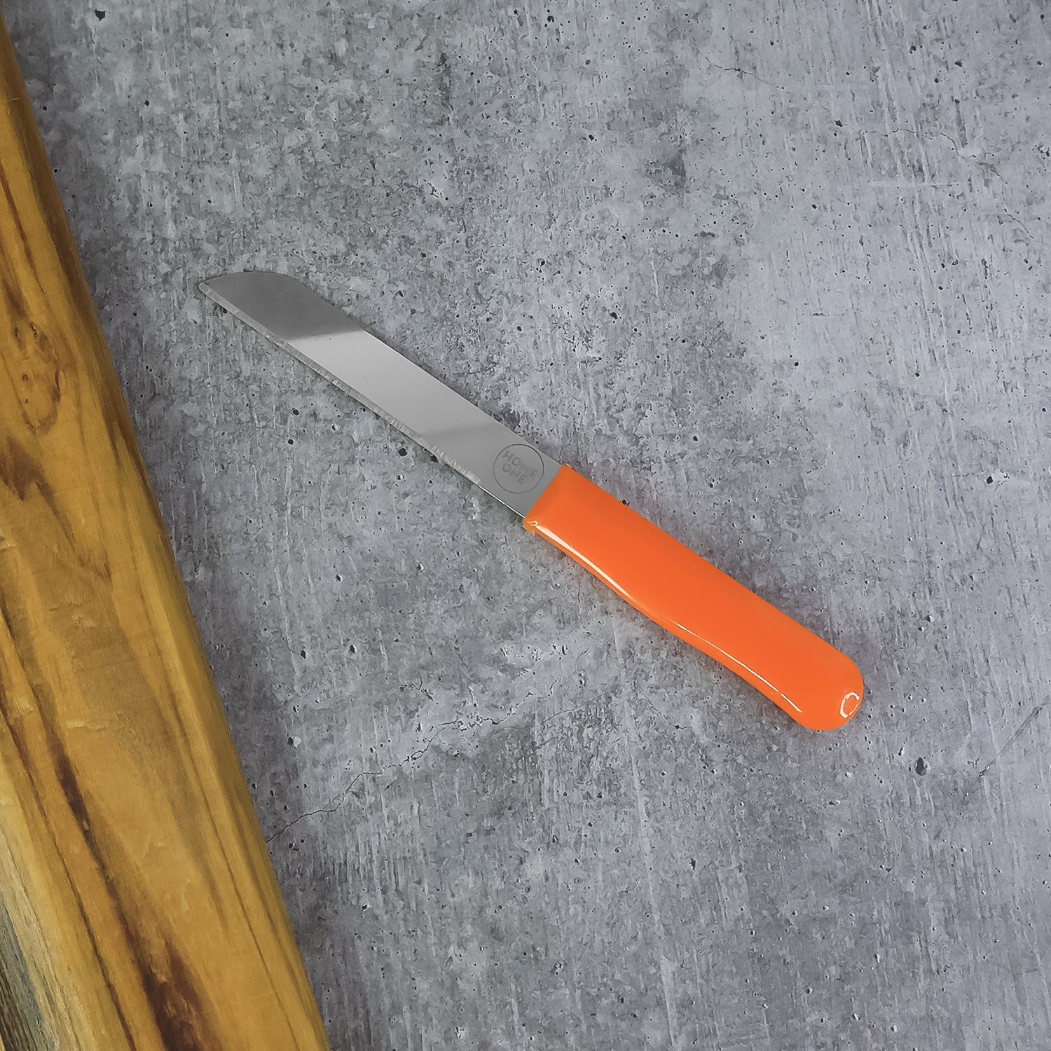Wukusy premium stainless steel handle plain knife for home and kitchen use, showcasing its sleek blade and ergonomic handle design.