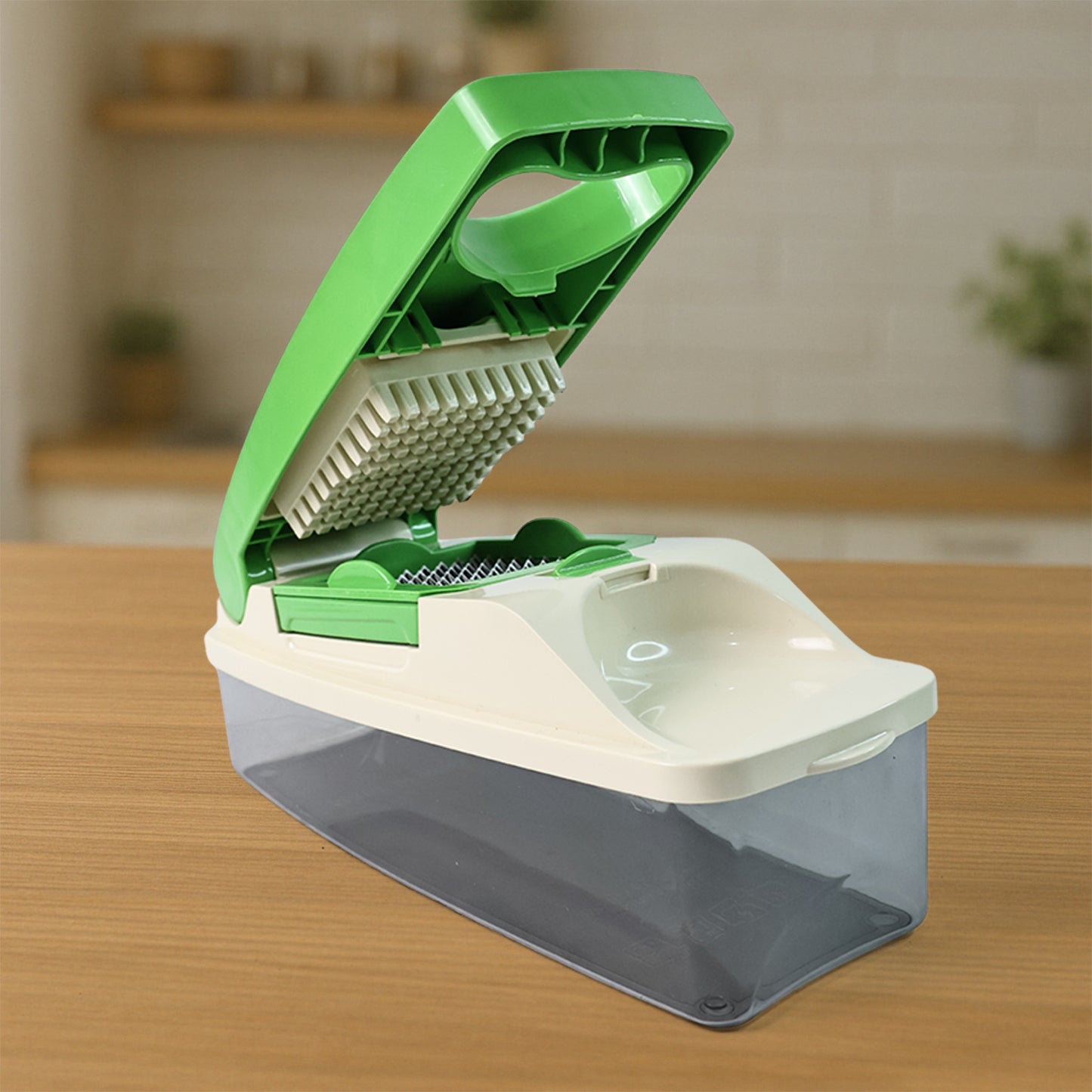Wukusy Supermom Quick Nicer Dicer multipurpose vegetable and fruit chopper with stainless steel blades and colorful container.