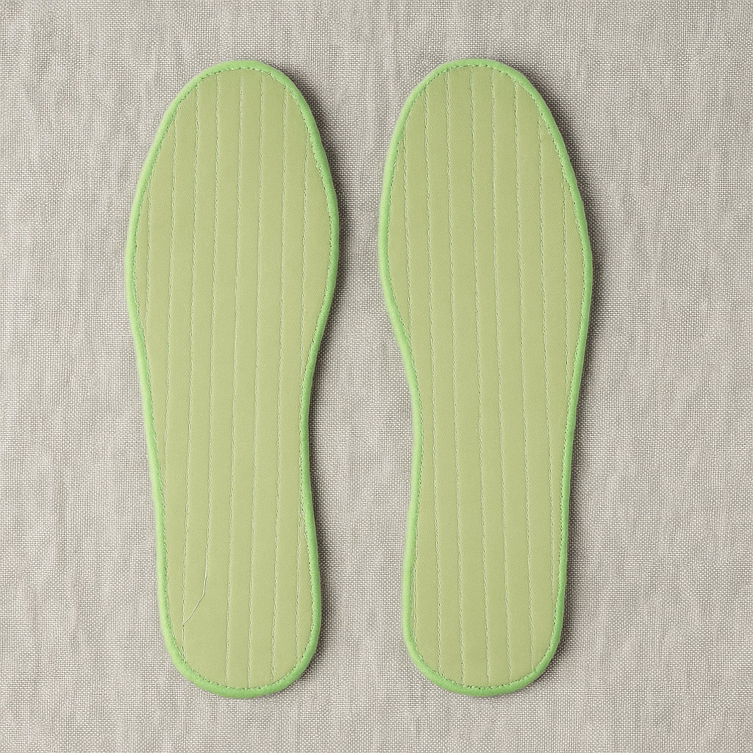 Pair of Wukusy premium comfort shoe insoles in size 39 with a mix of designs for daily foot support and cushioning.
