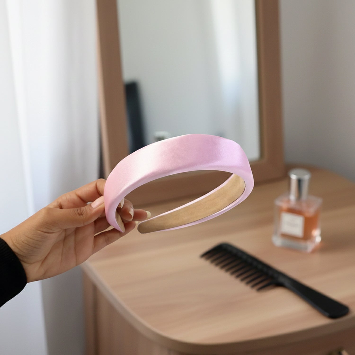 Elegant padded satin finish hairband from Wukusy with a sleek design, perfect for stylish hair accessories.