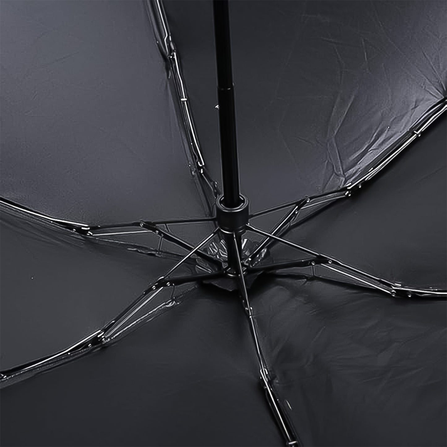 Wukusy 3-fold children's umbrella with UV protection, rain and sun shield, foldable design, in zip case, suitable for boys and girls.