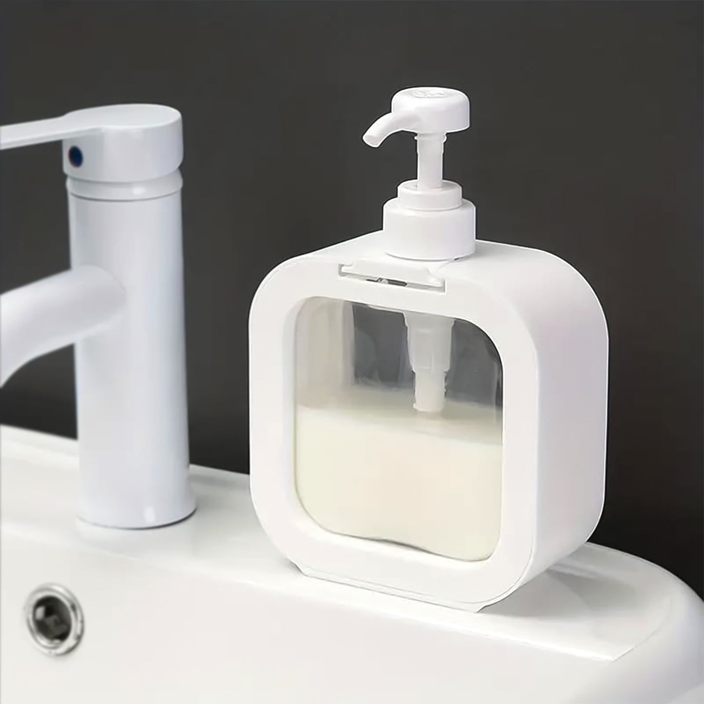 Clear plastic Snap Sink Dispenser pump bottles set by Wukusy, empty lotion bottles for kitchen or bathroom use.