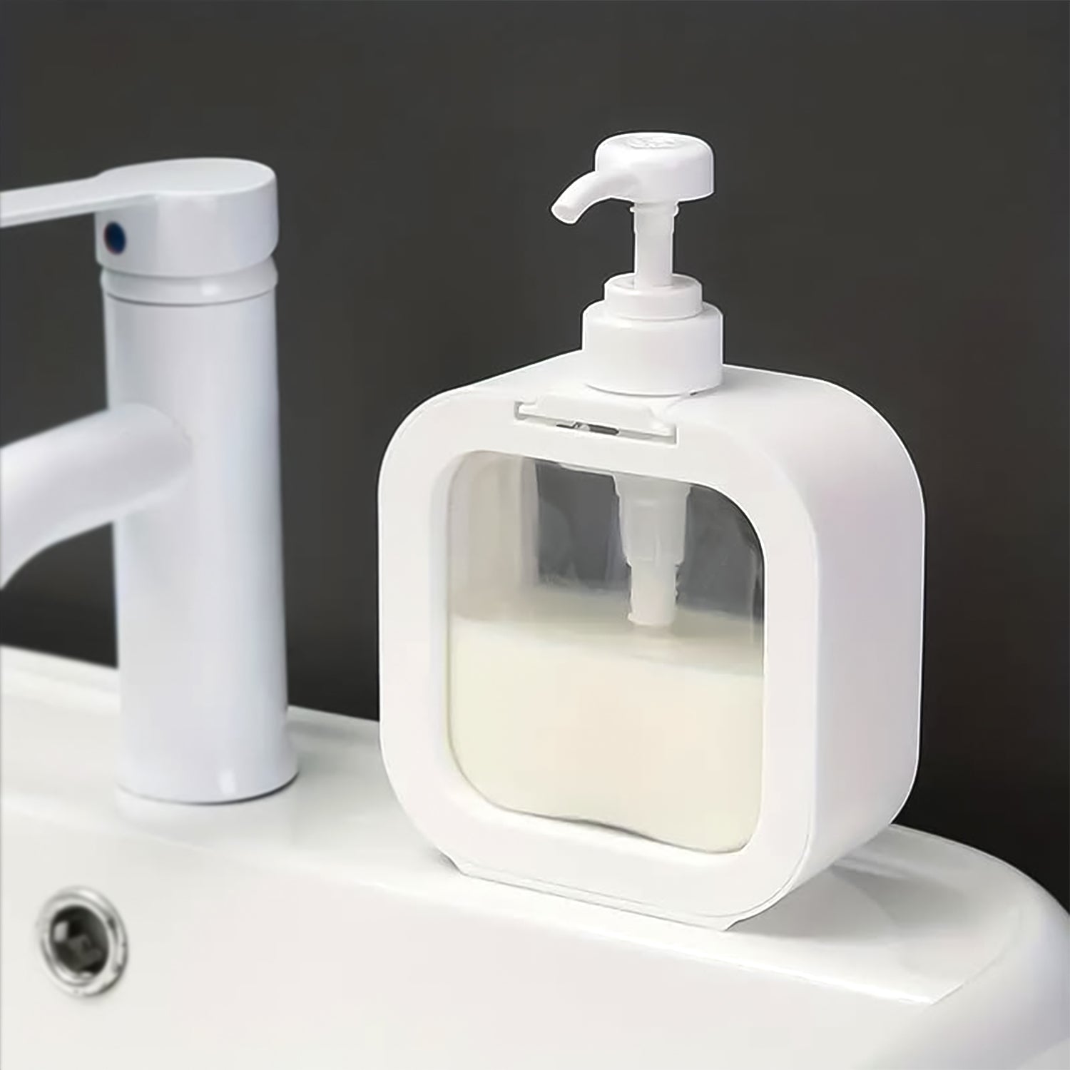 Clear plastic Snap Sink Dispenser pump bottles set by Wukusy, empty lotion bottles for kitchen or bathroom use.